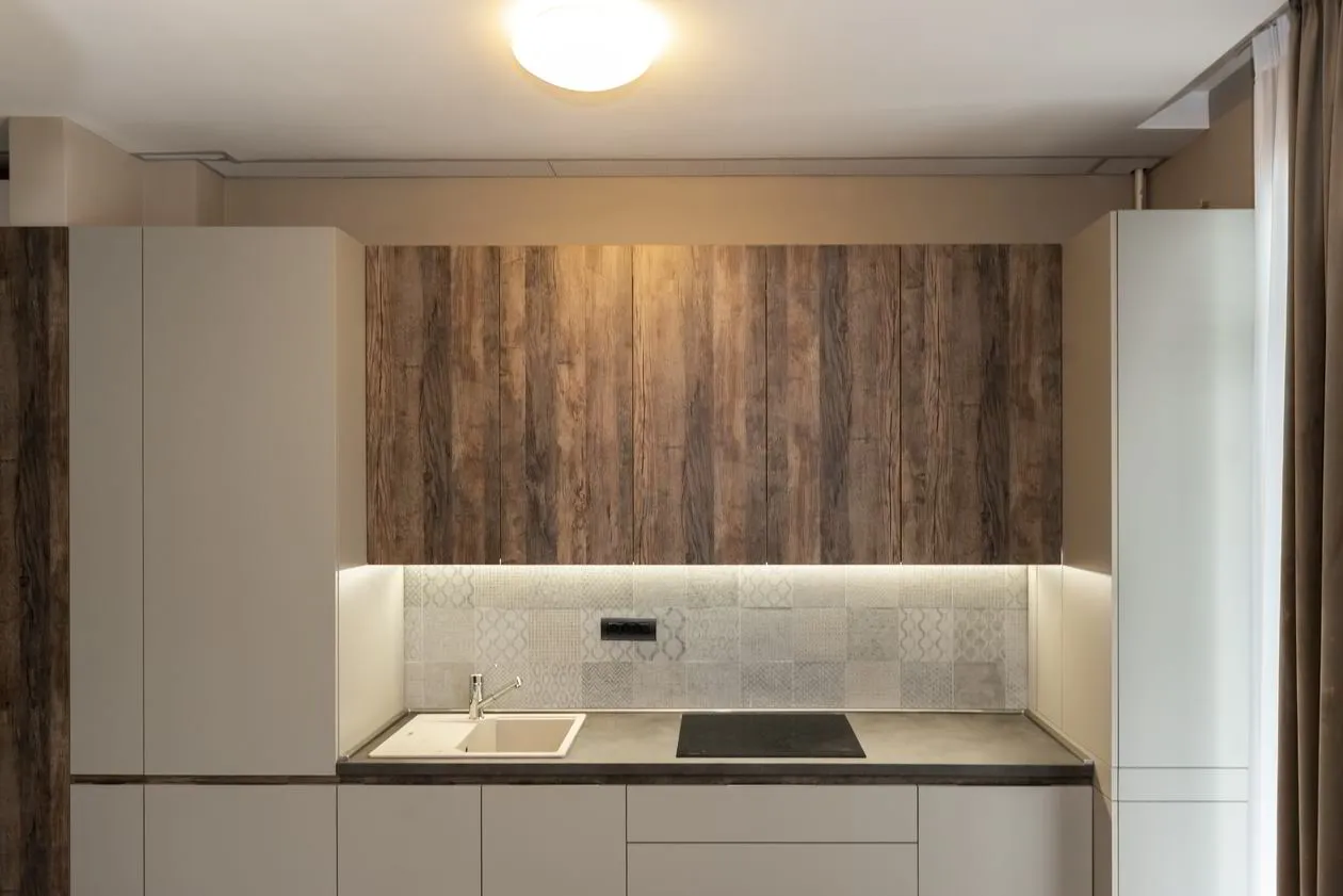 Mobila Bucatarie pe un perete, unita cu Living-Room si Hol, 63m², x H 244cm — foto 16 din 36