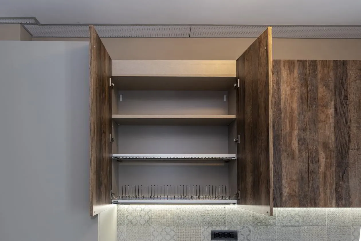 Mobila Bucatarie pe un perete, unita cu Living-Room si Hol, 63m², x H 244cm — foto 20 din 36