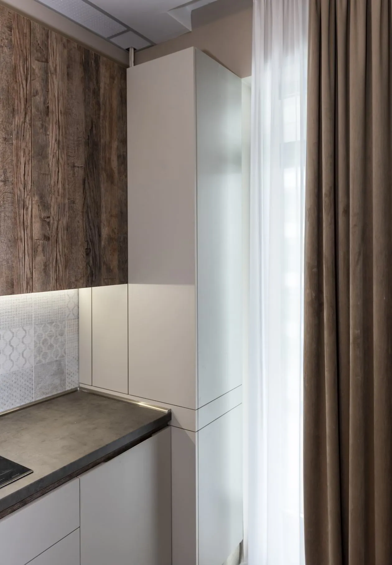 Mobila Bucatarie pe un perete, unita cu Living-Room si Hol, 63m², x H 244cm — foto 21 din 36