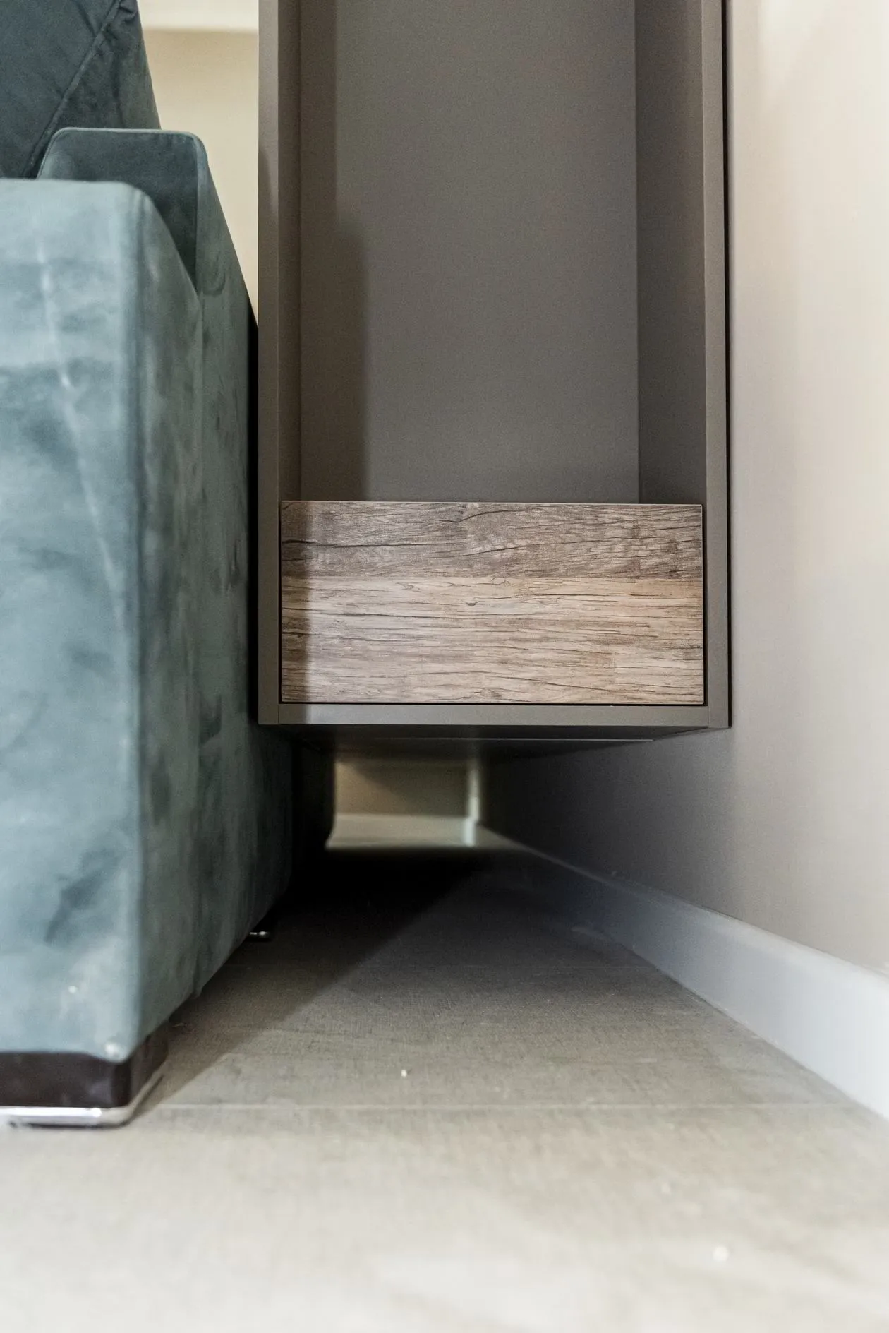 Mobila Bucatarie pe un perete, unita cu Living-Room si Hol, 63m², x H 244cm — foto 9 din 36