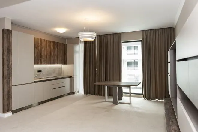 Mobila Bucatarie pe un perete, unita cu Living-Room si Hol, 63m², x H 244cm — foto 1 din 7